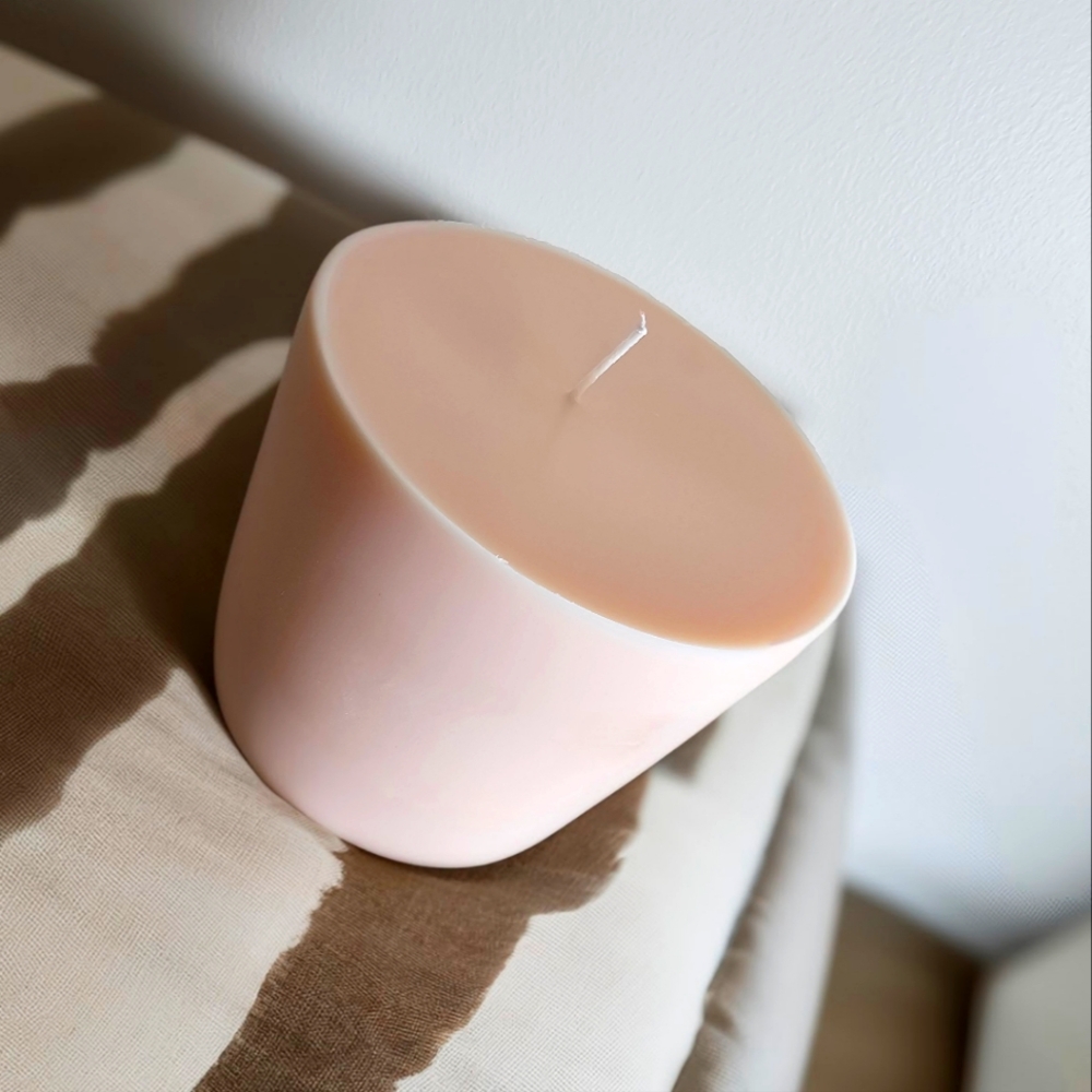 Giant Candle Mango Scent
